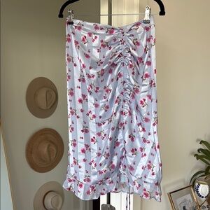 NWT Lilly's Closet Floral Ruched Midi Skirt